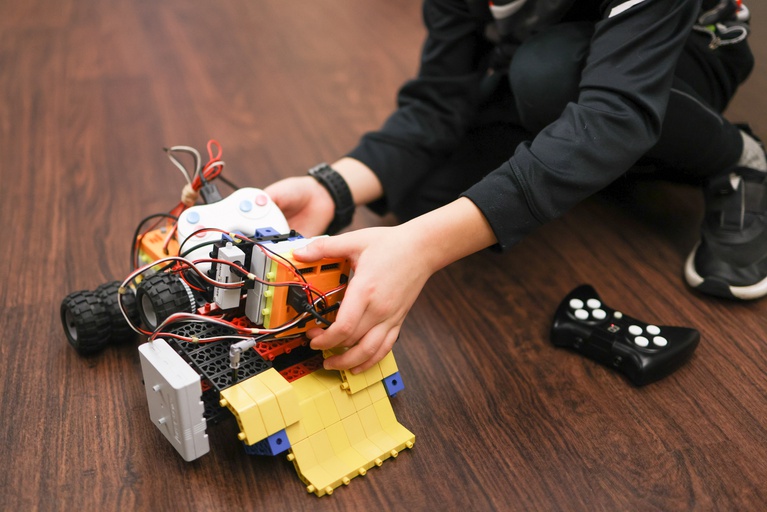 Battle Bots at Washington School, Summit (2023-01-10 - 2023-02-14)